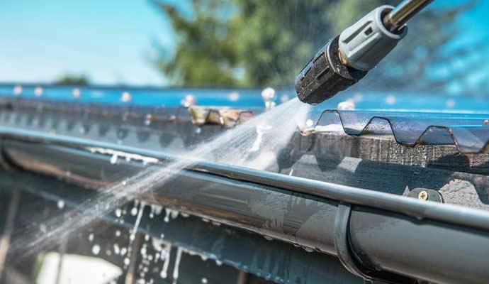 Gutter soft washing