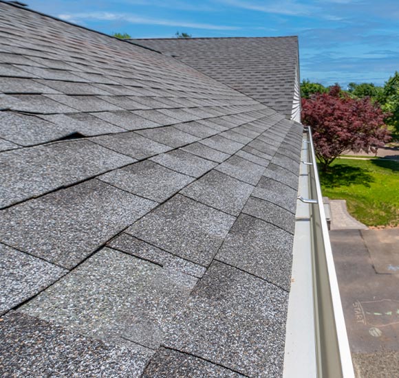 Installed clean white gutter