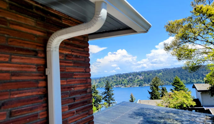 Aluminum downspout